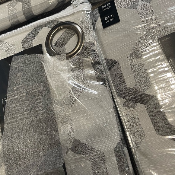 White / Grey / Silver , curtains - Picture 2 of 6